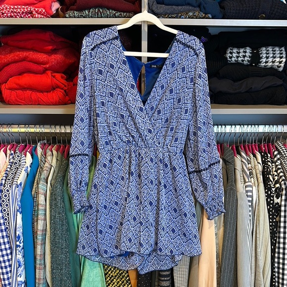 Zara blue print long elastic cuff sleeve back button closure v neck dress S NWT - Picture 1 of 3